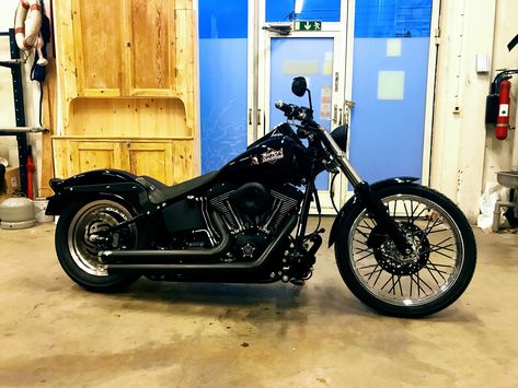 Harley Night Train, Honda Shadow Bobber, Harley Dyna Wide Glide, Yamaha Bobber, Harley Davidson Photos, Shadow Bobber, Harley Davidson Night Train, Road King Harley Davidson, Biker Baby