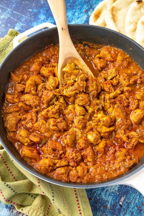 Chicken Vindaloo Recipe - Chili Pepper Madness Red Chili Recipes, Chicken Vindaloo Recipe, Vindaloo Curry, Vindaloo Recipe, Chicken Vindaloo, Chili Pepper Recipes, Recipes With Chicken And Peppers, Mexican Quinoa, Indian Chicken Recipes