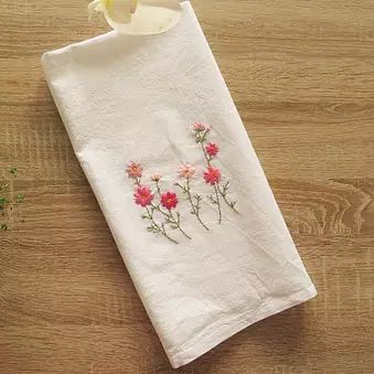 Hand Embroidery Towels Ideas, Embroider Tea Towels Diy, Embroider Towels Kitchen, Cross Stitch Tea Towels, Tea Towel Embroidery Patterns Free, Hand Embroidery Tea Towels, Hand Embroidered Tea Towels, Yea Towels, Embroidery Tea Towels