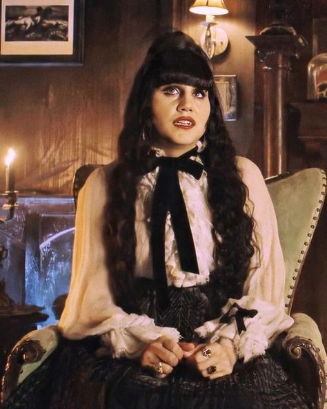 Nadia And Lazlo, Nadja Halloween Costume, Nadia Wwdits, Natasia Demetriou Nadja, What We Do In The Shadows Outfits, Wwdits Nadja Outfit, Nadia Costume, Lazlo And Nadja Costume, Nadia What We Do In The Shadows