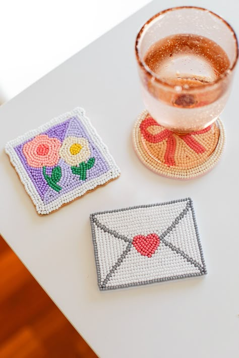 Beaded Valentine's Day Coasters — Entertain the Idea Beaded Coasters Diy, Beaded Embroidery Ideas, Bead Embroidery Ideas, Costers Diy, Craft Ideas Adults, Bead Projects Ideas, Embroider Beads, Bead Coasters, Beaded Coasters