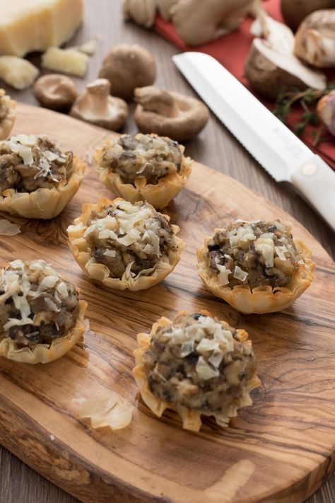 Tartlet Recipes, Mushroom Tartlets, Frozen Tart Shells, Mini Tart Shells, Mushroom Tart, Baby Bella Mushrooms, Mushroom Appetizers, Tartlets Recipe, Make Ahead Appetizers