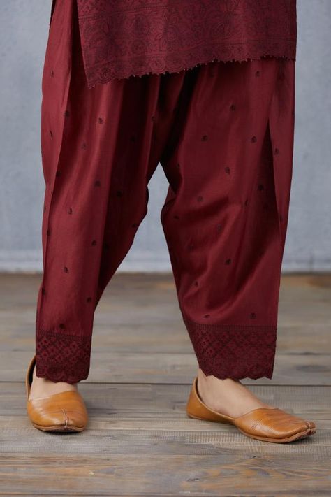 Pakistani Shalwar Design, Women Pants Design Trousers, Shalwar Design, Women Trousers Design, Womens Pants Design, Winter Trousers, Designing Ideas, Simple Kurta Designs, Salwar Designs