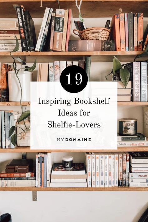 Standing Bookshelf Decor, Open Bookshelves Living Room, Apartment Bookshelf Ideas, Living Room Bookshelf Ideas, Curated Bookshelf, Minimal Bookshelf, Room Bookshelf Ideas, Short Bookshelf, Bookshelves Living Room