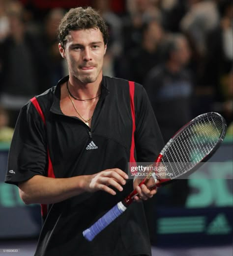 Venetia Saltburn Tennis, Saltburn Tennis Scene, Celebrities At Tennis Matches, Male Tennis Players, Marat Safin, Mateo Berrettini Tennis, Tennis Fits, Tennis Outfits, Tennis Shirts