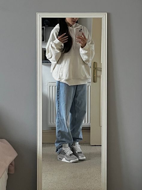 Frozen Moments Jordan 4 Outfit, Jordan 4 Frozen Moments Outfit, Jordan 4 Outfit, Frozen Moments, Cream Hoodie, Air Jordan 4, Baggy Jeans, Jean Outfits, Air Jordan