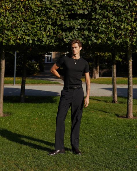 Autumn fit for men 2022, Vagabond Mike boots All Black Classy Outfit Men, Mens Black Outfit Classy, Classy Black Outfit Men, All Black Outfit Men Classy, Mens All Black Outfit Classy, Classy Men Outfits Gentleman Style, Old Money Outfits Black, Mens Black Jeans Outfit, Old Men Fashion