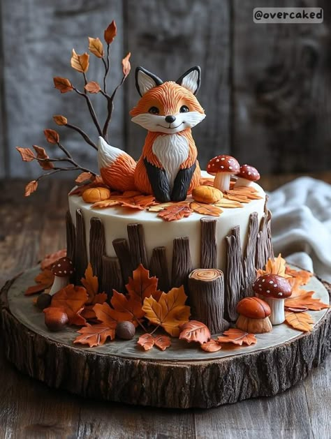 Forest Animals Birthday Party Ideas, Fox Birthday Theme, Fox Birthday Party Ideas, Fox Themed Birthday Party, 3d Cakes Ideas, Fox Birthday Cake, Fox Baby Shower Theme, Woodland Theme Cake, Fox Paintings