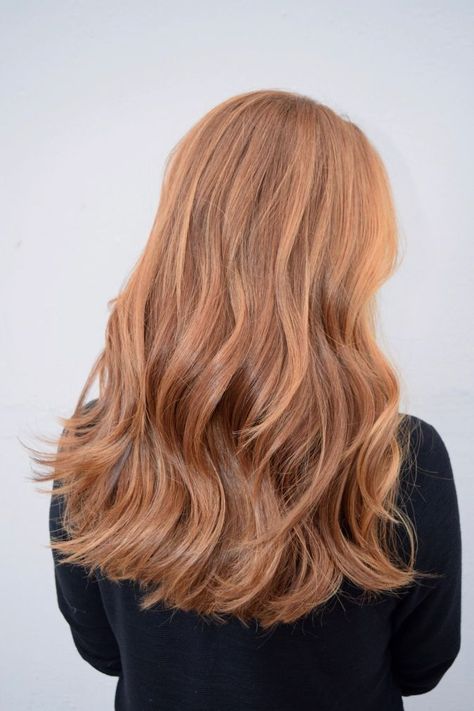 Classy Red Hair Color, Cooper Blonde Hair Color, Dark Strawberry Blonde Hair Light Auburn, Strawberry Ginger Hair, Muted Copper Hair, Warm Strawberry Blonde Hair, Cool Toned Red Hair, Soft Copper Hair, Strawberry Blonde Balayage