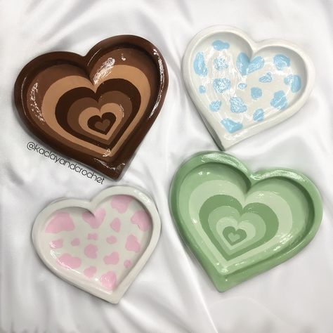 Air Dry Clay Heart Tray, Clay Ideas Jewelry Holder, Heart Clay Tray, Air Dry Clay Jewelry Holder, Dry Clay Jewelry, Air Dry Clay Jewelry, Clay Trays, Hand Pottery, Clay Jewellery Holder