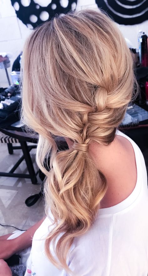 Simple and natural hairstyle. Bridesmaids hairstyles loose waves side ponytail for long and medium hair. Side Ponytail Wedding, Bridesmaid Ponytail, Wedding Hair Bridesmaid, Bridesmaid Hair Side, Side Ponytail Hairstyles, Bridesmaid Hairstyles For Long Hair, Half Up Half Down Wedding Hair, Bridemaids Hairstyles, Half Up Half Down Wedding