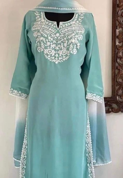 Kdai Suit Design New, New Style Punjabi Suits, Punjabi Suits Designer Boutique Embroidery, Thread Work Embroidery Suits, Thread Embroidery Suits Design, Drawing Embroidery, Tshirt Embroidery, Bracelet Embroidery, Embroidery Animals