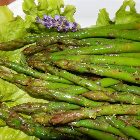 Asparagus Side Dish Recipes, Pan Fried Asparagus, Marinated Asparagus, Asparagus Side, Asparagus Side Dish, Asparagus Fries, Baked Asparagus, How To Cook Asparagus, Asparagus Recipe