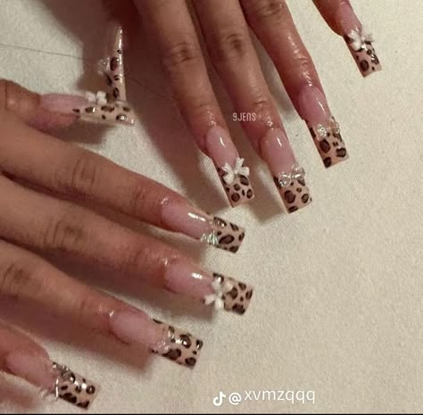 Nails Acrylic Gemstone, Romeo Santos Nails, 2yk Nails Ideas, Nail Inspo With Thumb, Old French Tip Nails, Dd Osama Nails, Y2k Bling Nails, Y2k Animal Print Nails, Nail Art Designs Y2k