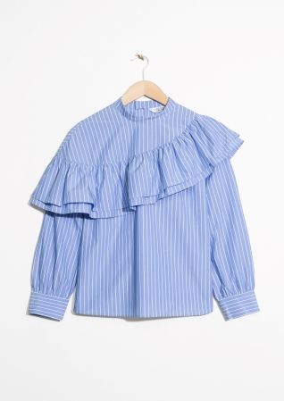 Striped Cotton T-shirt, Blue Cotton Top With Striped Sleeves, Blue Cotton Top With Striped Collar, Chic Striped Cotton T-shirt, Vinter Mode Outfits, Blue Cotton T-shirt With Ruffles, Cotton Shirts Women, Blouse Casual Fashion, Fancy Tops