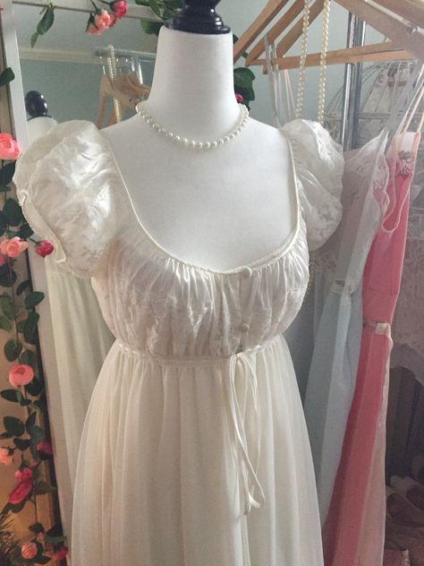 White Empire Waist Dress, 1830s Nightgown, Empire Waist Nightgown, Vintage Peignoir Sets, Regency Nightgown, White Puffy Dress, Nightgown Aesthetic, Nightgown Romantic, Chiffon Nightgown