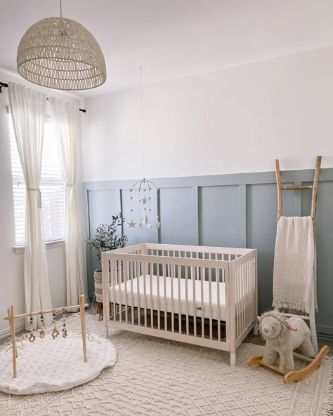 Newton Baby on Instagram: “What a dreamy nursery! 😍 Where did you find inspiration for your nursery?” Nursery Ideas Boy, Ideas Habitaciones, Cozy Baby Room, Baby Room Themes, Nursery Room Design, Baby Boy Room Nursery, Baby Room Inspiration, Blue Nursery, Nursery Room Inspiration