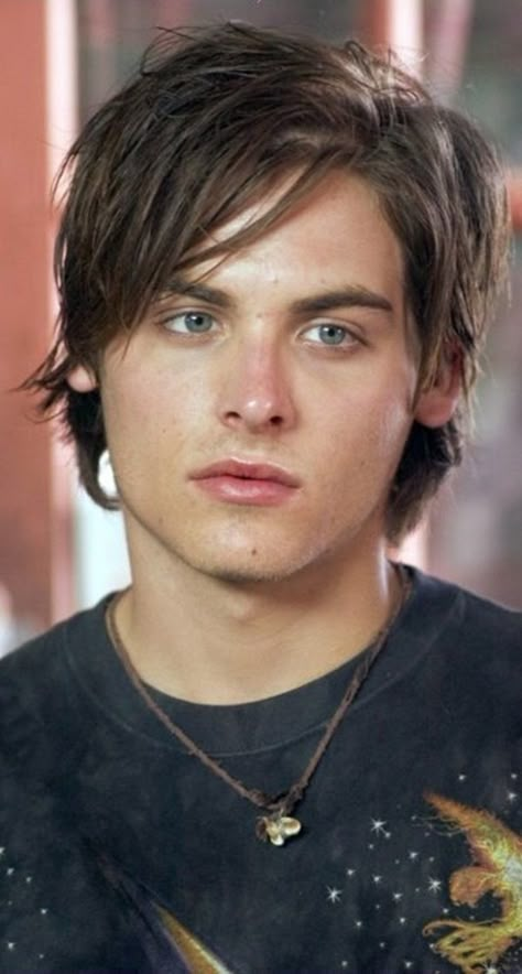 Kevin Zegers isn't aging well, but his younger self is still one of the most beautiful men I've ever seen. Kevin Zegers, Alexander Ludwig, Haircut Inspiration, Ideal Man, Adam Sandler, Men's Hairstyles, Aging Well, Cute Actors, Boys Boys Boys