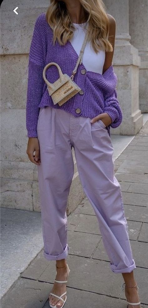 Lilac Outfit Ideas Color Combos, Violet Outfits, Monochromatic Fashion, Women's Shoes Accessories, Purple Outfits, Contemporary Clothing, Looks Chic, Purple Fashion, Women's Handbags