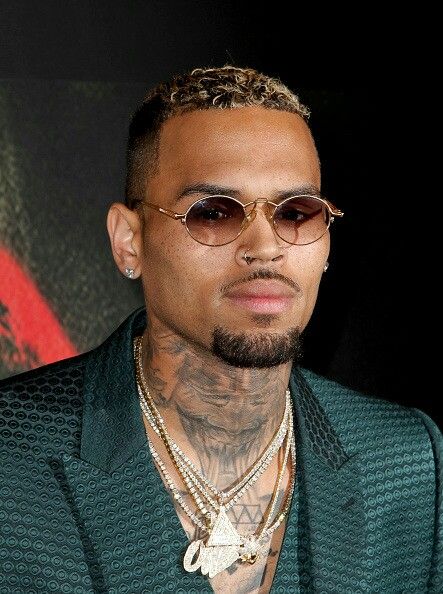 Chris Brown Hairstyles, Chris Brown Hair, Brown Photoshoot, Chris Brown Photos, Chris Brown Photoshoot, Chris Brown And Royalty, Chris Brown Wallpaper, Brown Hairstyles, Chris Brown Pictures