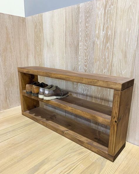 Cheap House Ideas, Wooden Shoe Rack Designs, Wood Coasters Diy, Rustic Shoe Rack, Wooden Shoe Rack, Diy Kids Furniture, Scrap Wood Crafts, Wooden Shoe Racks, Rope Shelves