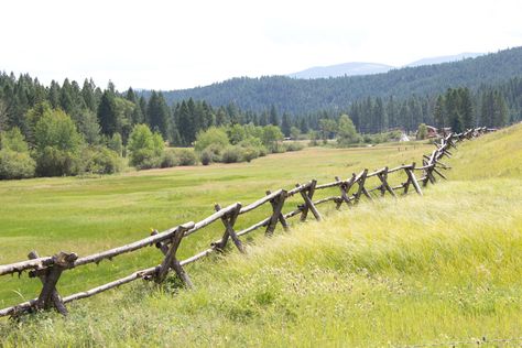 Fence Construction - Naturescape - Montana Landscape Design Barndominium Driveway, Mountain Home Fence Ideas, Wood Log Fence Ideas, Cordwood Fence, Fence Landscaping Privacy, Log Fencing, Country Fence Ideas Ranch Driveway Gate, Cabin Fence, Fence Ideas Minecraft