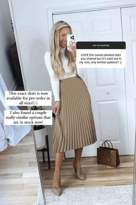 Beige Pleated Skirt Outfit Winter, Midi Skirt For Work, Work Outfit Midi Skirt, Midi Pleaded Skirt Outfits, Midi Skirt Pleated, Pleated Skirt Winter Outfit Classy, Pleaded Skirt Outfits Aesthetic Winter, Taupe Pleated Skirt Outfit, Platted Skirt Outfit