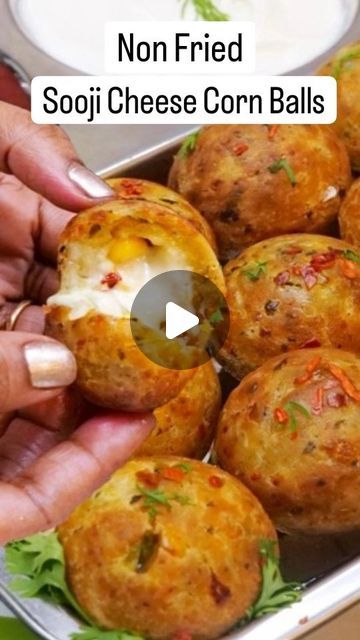 Veg Cheese Balls Recipe, Corn Cheese Balls Recipe, Starters Vegetarian, Cheese Corn Balls, Cheese Corn Balls Recipe, Snacks Recipes Indian, Veg Starter Recipes, Corn Balls, Semolina Recipe