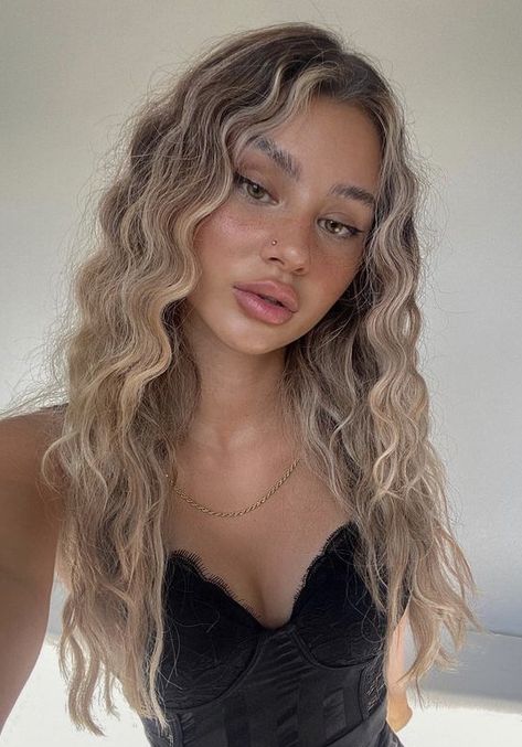 Crimped Hair, Blonde Hair Inspiration, Hair Stylist Life, Hair Inspiration Color, Hair Inspo Color, Light Hair, Hair Waves, Aesthetic Hair, Blonde Hair Color