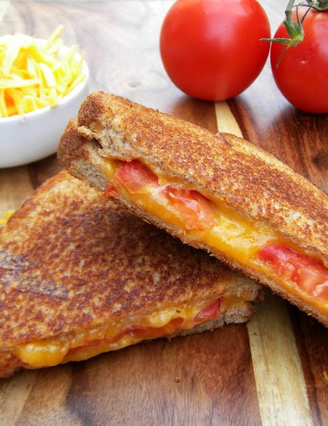 Classic Grilled Cheese with Tomato Cheese And Tomato Toastie, Tomato Sandwich Recipes, Grilled Cheese With Tomato, Grill Cheese, Cream Cheese Sandwiches, Perfect Grilled Cheese, Grilled Ham And Cheese, Cheese And Tomato, Grill Cheese Sandwich Recipes