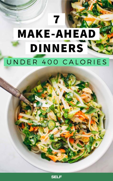 After a long day at work, the last thing you want to do is spend hours preparing a meal. That's why busy days can often lead to late dinners and lots of takeout. These recipes are here to help you take a load off. Recipes Under 400 Calories, Super Low Calorie Recipes, 400 Calorie Dinner, Meals Under 400 Calories, 300 Calorie Meals, 400 Calorie Meals, Low Calorie Dinners, Healthy Weeknight Dinners, Cheesy Casserole