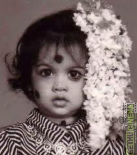 Samantha Birthday Special Childhood Memories 2018 - Gethu Cinema Childhood Pics, Sri Devi, Samantha Ruth Prabhu, Samantha Pics, Black And White Flower, Samantha Ruth, Baby Black, League Of Legends Characters, Birthday Special