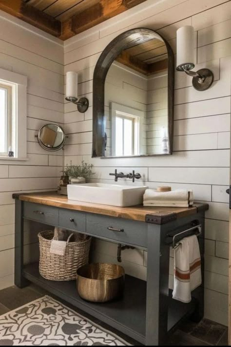 Farmhouse Bathroom Sinks And Vanities, Rustic Furniture Decor, Wc Decoration, Diy Bathroom Vanity, Barn Style House Plans, Rustic Bathroom Designs, Small Bathroom Makeover, Rustic Bathroom Decor, Interiors Dream