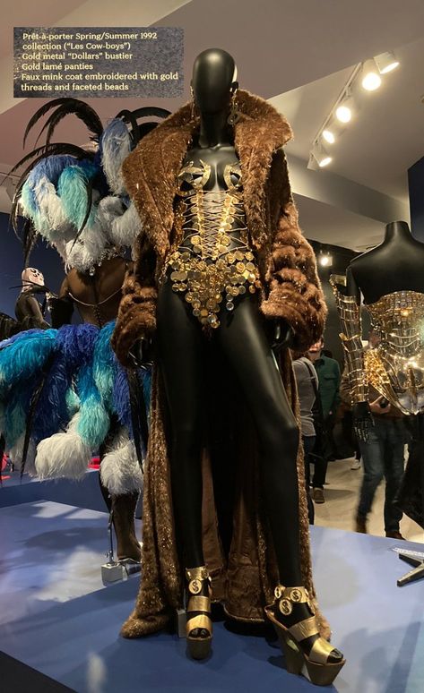 Thierry Mugler: Couturissime Exhibit at the Brooklyn Museum — LIZ HEATHER Haute Couture Outfits, Best Gowns, High Fashion Runway, 70s Look, Museum Fashion, Brooklyn Museum, Witch Fashion, Sketches Dresses, Fashion Illustration Sketches