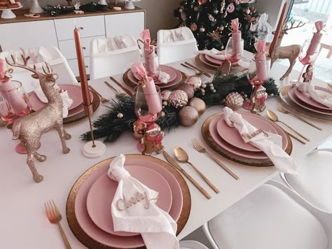 Blush Table Settings from a Blushing Brunch & Bubbly Holiday Party on Kara's Party Ideas | KarasPartyIdeas.com (26) Christmas Rose Gold Decorations, Rose Gold Christmas Table Setting, Xmas Table Settings, Pink And Gold Christmas Decor, Rose Gold Christmas Table, Pink Xmas Decorations, Pink Christmas Table Setting, Rose Gold Table Setting, Pink Christmas Table