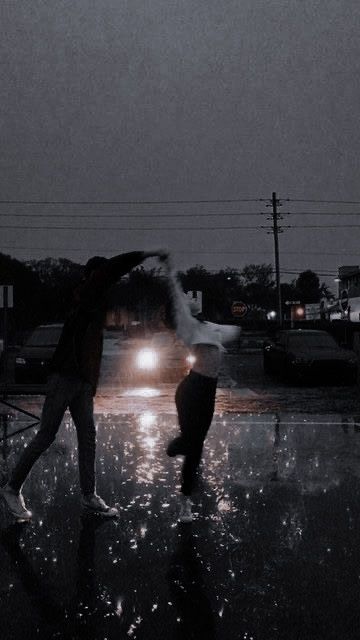 Aesthetic Rain Pictures Couple, Couple Under The Rain Aesthetic, Dancing In Rain Aesthetic, Couple In Rain Aesthetic, Rain Couple Aesthetic, Couple Rain Aesthetic, Dancing In The Rain Wallpaper, Dancing In The Rain Couple, Lilith Aesthetic