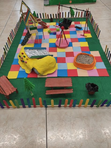 Playground Diorama, Miniature Classroom, Simple Machines Activities, Body Systems Project, Mini Playground, Elementary School Architecture, Volcano Projects, Recycle Projects, Fall Arts And Crafts