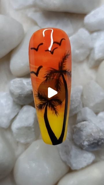 Palm Tree Nail Art Tutorial, Nail Art Palm Tree, Vacation Nail Colors, Sunset Nail Art, Palm Tree Nail Art, Vacation Nails Beach, Vogue Nails, Palm Nails, Crackle Nails