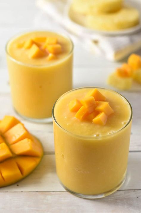 Mango Milkshake Aesthetic, Jus Mangga Aesthetic, Pineapple Sherbert, Jamba Juice Smoothies, Strawberry Banana Milkshake, Smoothie Without Yogurt, Mango And Pineapple, Mango Milkshake, Peach Green Tea