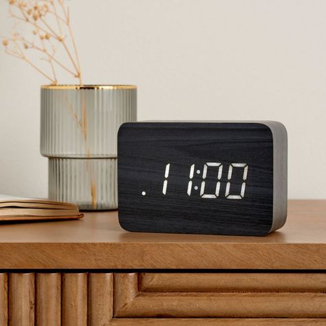 Digital Alarm Clock Aesthetic, Digital Clock Aesthetic, Alarm Clock Aesthetic, Minimalist Alarm Clock, Alarm Clock Cute, Black Alarm Clock, Modern Alarm Clock, Wall Clock Design Ideas, House Appliances