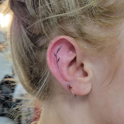 Delicate vine tattoo on the ear done by @thistlekae!! We love how this minimalist piece can create a subtle yet sophisticated aesthetic!! 🌿⁠ ⁠ "A cute little ear vine for Shayelle! Thanks for the trust and for picking up this wee flash piece 🩶" - Kathleen⁠ Vine Ear Tattoo, Ear Vine Tattoo, Minimalist Ear Tattoo, Minimalistic Tattoos, Vine Tattoo, Mama Tried, Vine Tattoos, Baby Eyes, Sophisticated Aesthetic