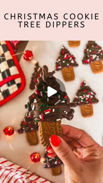 Leanna Laming on Instagram: "Like & Comment TREE to get the recipe sent straight to your inbox! 🎄❤️These quick and festive Christmas tree cookie dippers are perfect for dunking into your hot cocoa this season! 🌲🍪✨ Made with Biscoff cookies, dark chocolate, and festive sprinkles, they add just the right touch of sweetness!! I love to eat these as is or also with a cup of coffee 😉.

#cookingvideo #quickrecipes #recipeideas #easymeals #recipevideo #goodmoodfood #easyrecipes #foodie #foodphotography #foodreelsfoodblogger #instafood #betterhomesandgardens #mybhg #mybhghome #bhghowiholiday #bhgholiday  #foodreels  #ltkhome #christmasdecor #christmasrecipes" Biscoff Christmas Tree, Biscoff Christmas Recipes, Christmas Cookie Ideas Easy, Santa Brunch, Cookie Dippers, Cookies Dark Chocolate, Cookie Dipper, Cookie Christmas Tree, Celebration Dinner