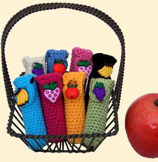 Delights-Gems: Chap Stick Holders Lip Balm Holder, Crochet Kitchen, Pins And Needles, Chapstick Holder, Looks Yummy, Crafty Diy, Crochet Purses, Felted Wool, Crochet Accessories