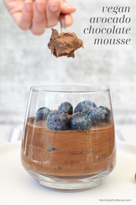 Vegan Avocado Chocolate Mousse Recipe Eating Avocado, Chocolate Avocado Mousse, Vegan Chocolate Mousse, Avocado Mousse, Avocado Chocolate Mousse, Vegan Whipped Cream, Chocolate Avocado, Avocado Chocolate, Chocolate Mousse Recipe