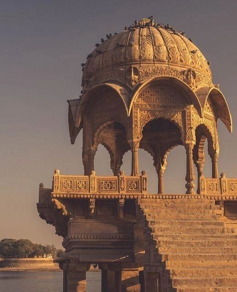 Vintage Indian Architecture, Ancient Persian Aesthetic, Gadisar Lake Jaisalmer, Traditional Indian Architecture, Ancient Indian Aesthetic, Indian Architecture Aesthetic, Indian Buildings, Gadisar Lake, Architecture Indian