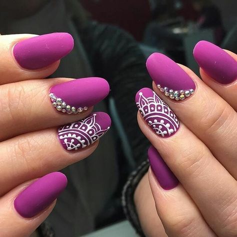 Mandala Nails, Champagne Nails, Indian Nails, Henna Nails, Festival Nails, Nail Designs Glitter, Nail Art Hacks, Manicure E Pedicure, Purple Nails