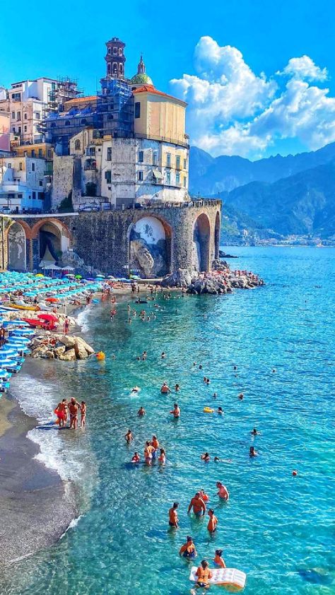 Atrani Italy, Le Vatican, Italy Photo, Elba, Umbria, Beautiful Places To Travel, Beautiful Places To Visit, Best Cities, Positano