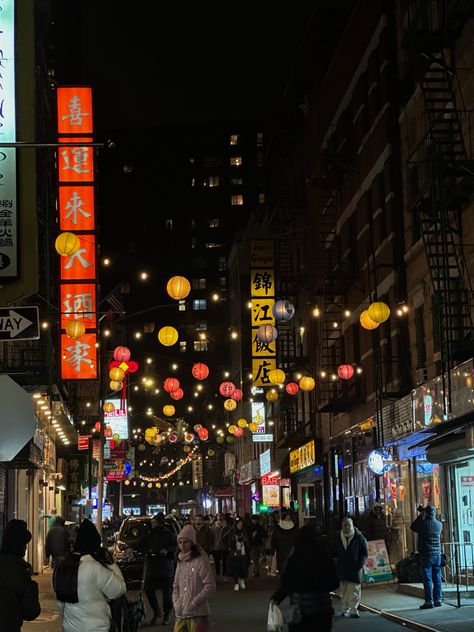 new york city, chinatown Chinatown Nyc Night, New York Chinatown Aesthetic, Chinatown Aesthetic, China Town New York, Nyc School, New York Chinatown, Chinatown New York, Chinatown Nyc, Nyc Street