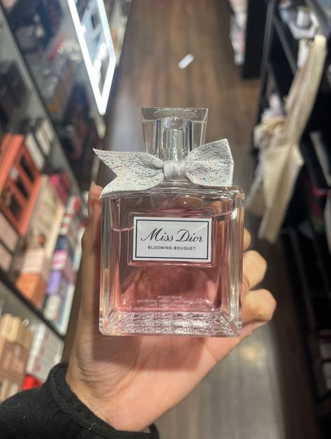 Perfume Miss Dior, My Perfume Collection, Funny Tom, Blooming Bouquet, Hospital Architecture, Floral Perfume, My Perfume, Dior Perfume, Miss Dior