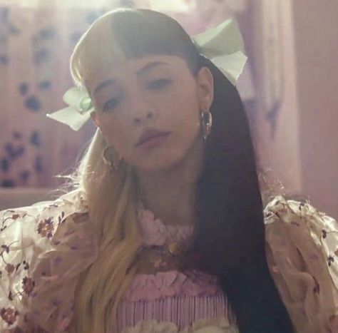 K-12 Melanie Martinez, Melanie Martinez Photography, Lq Icons, Tv Girls, Melanie Martinez, Eye Black, Aesthetic Outfits, Sweet Girls, Adele